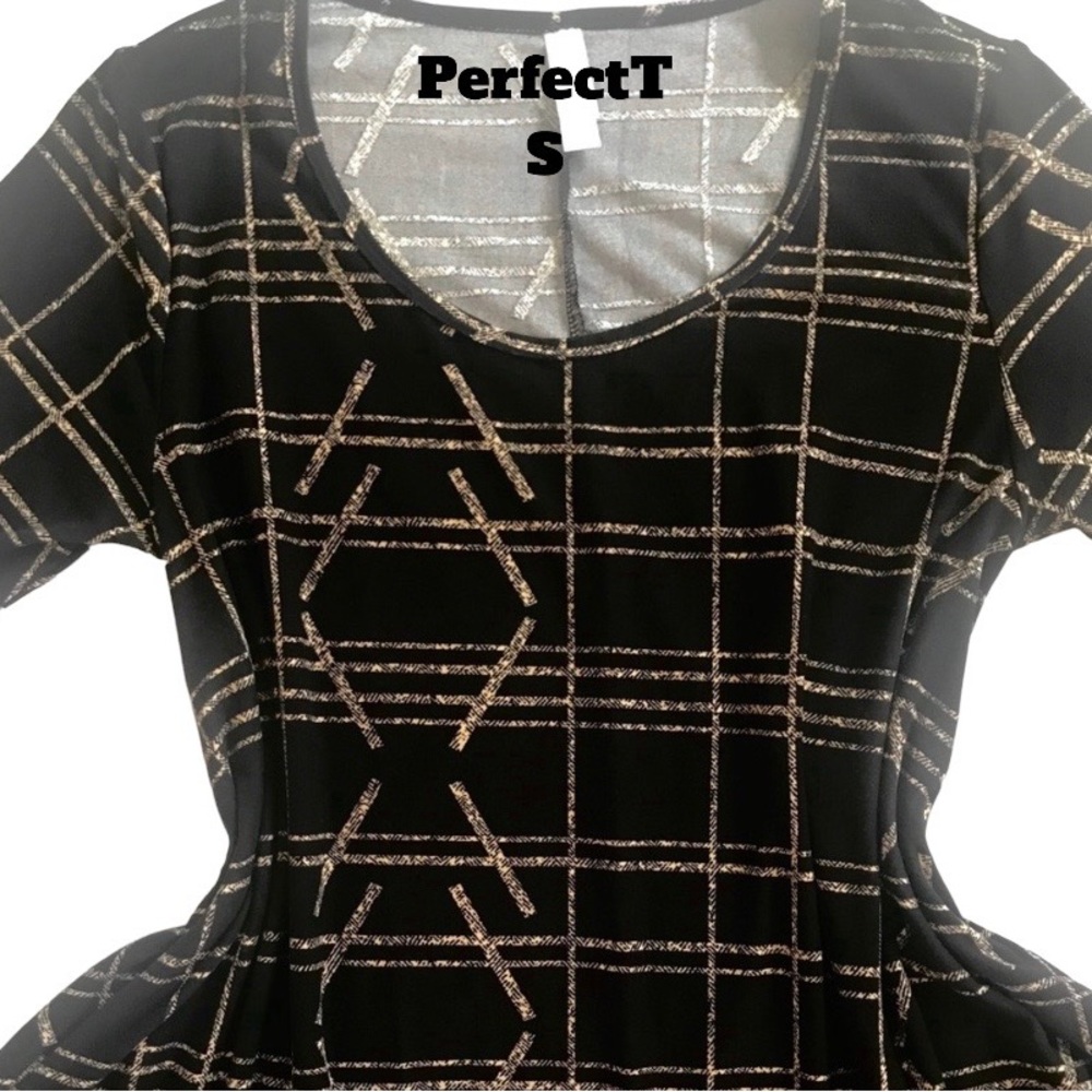 💝💝💝 3 for $33 LuLaRoe Perfect Tee